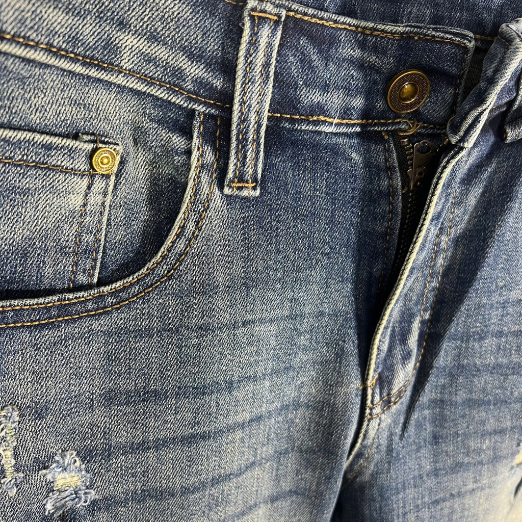 Quần Jean Short Nam Rách Gối Slim Năng Động - 7043 