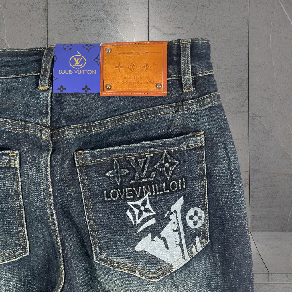 Quần Jean Nam Dáng Slim Wash Xanh Cổ Điển - JB590
