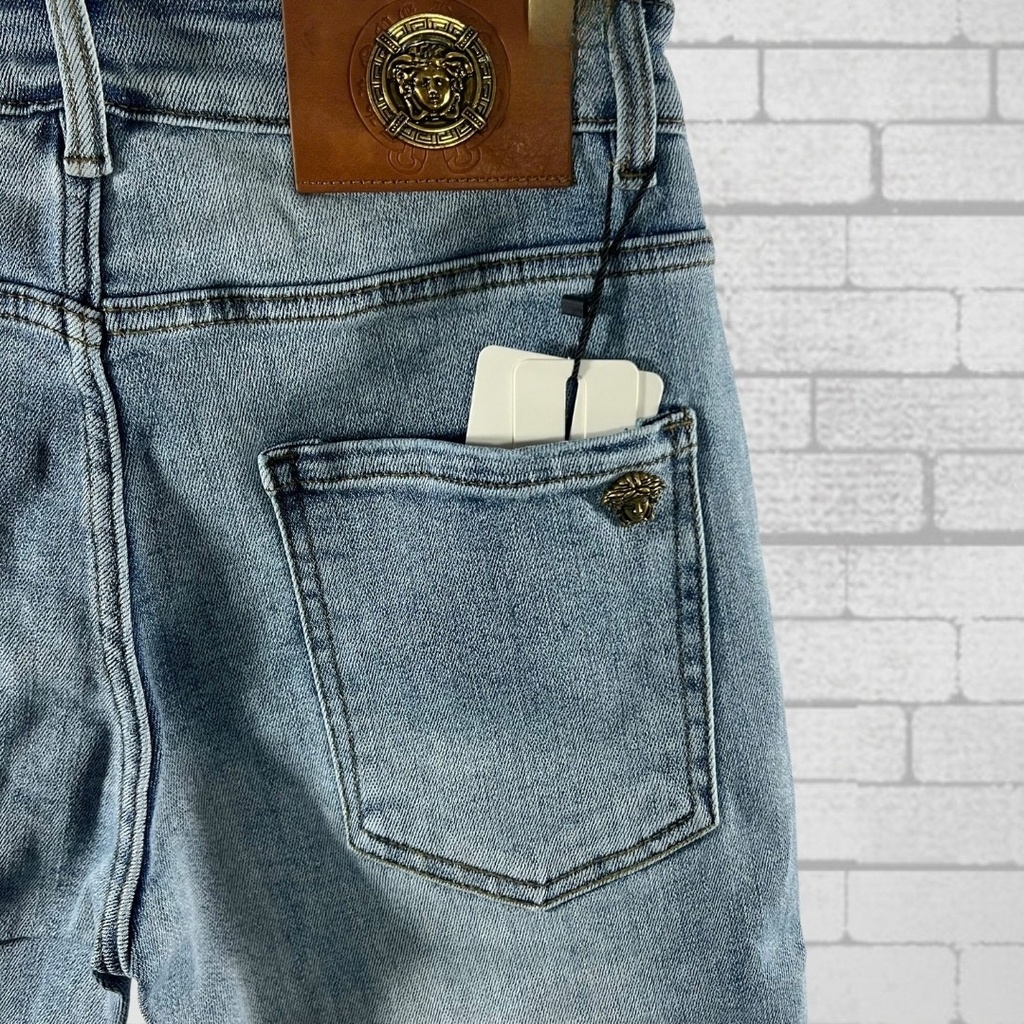 Quần Short Jean Nam Form Đứng Trẻ Trung, Cá Tính - D243 