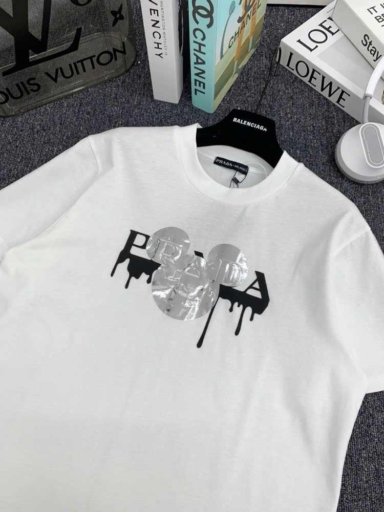 Áo T Shirt họa tiết in giữa ngực - ZB43 